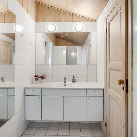 Tineke - 800m From The Sea By Interhome Ferienhaus Fanø